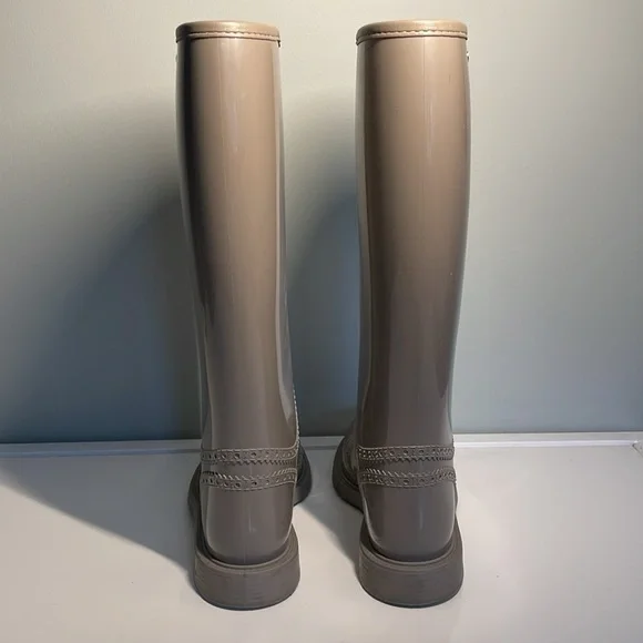 Authentic Gucci Rainboot - Picture 4 of 15